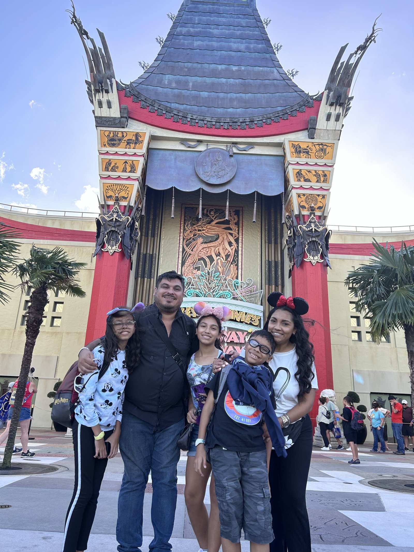 Familia viajando con nuestras ofertas